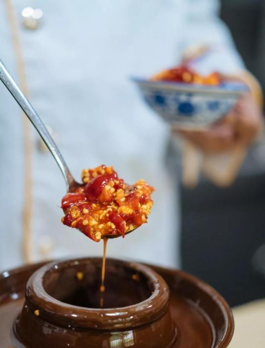 在贵州菜中，糟辣椒是味道的灵魂