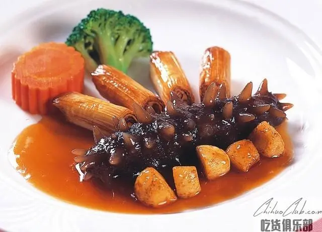 Saute sea cucumber with scallions