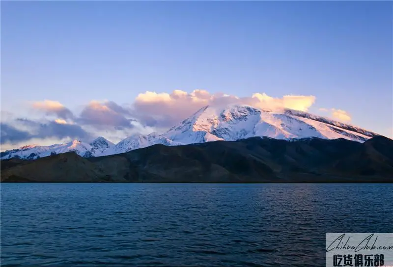 Pamir Glacier Mineral Water