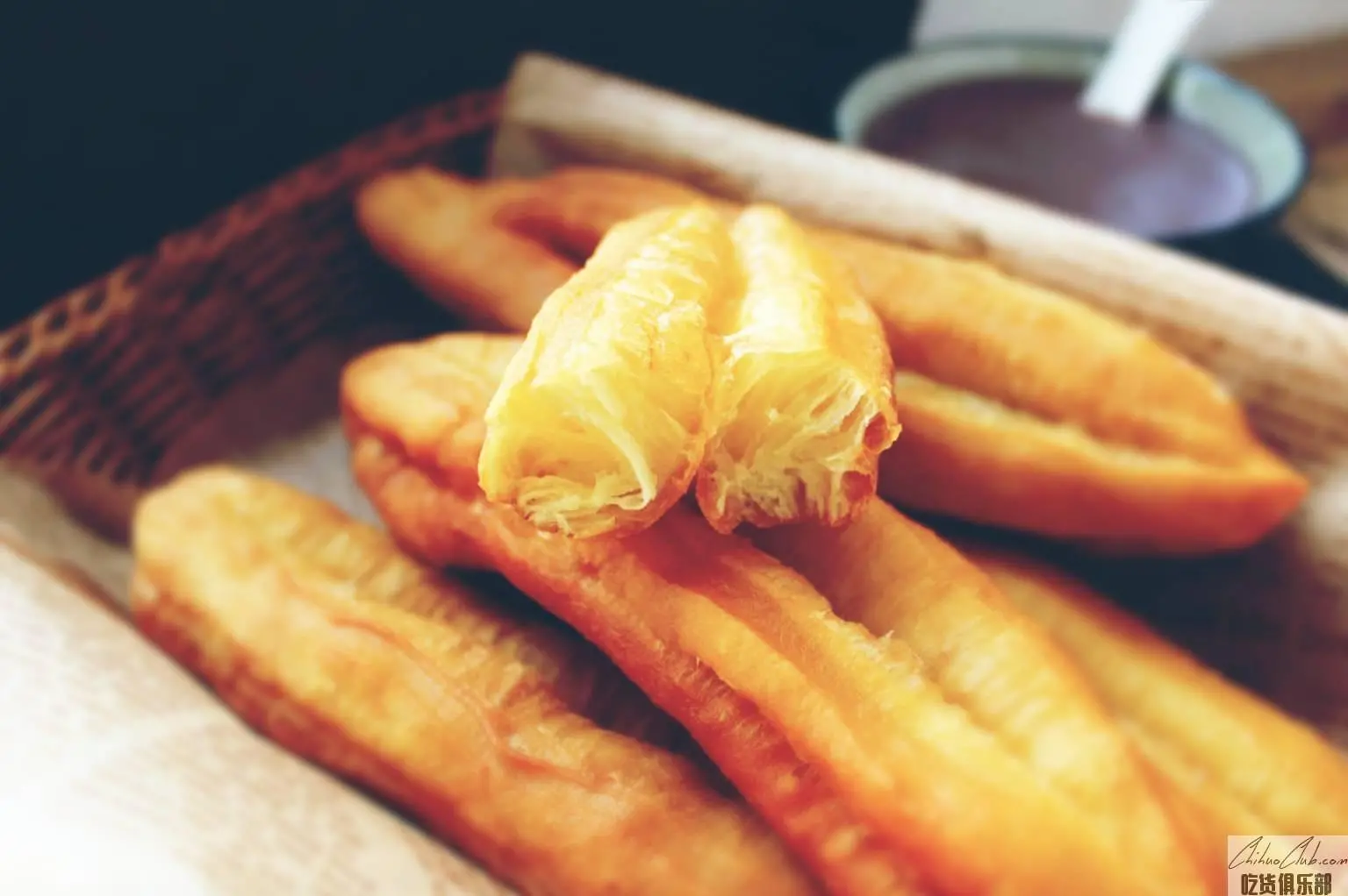 Hefu Youtiao (Deep-Fried Dough Sticks)