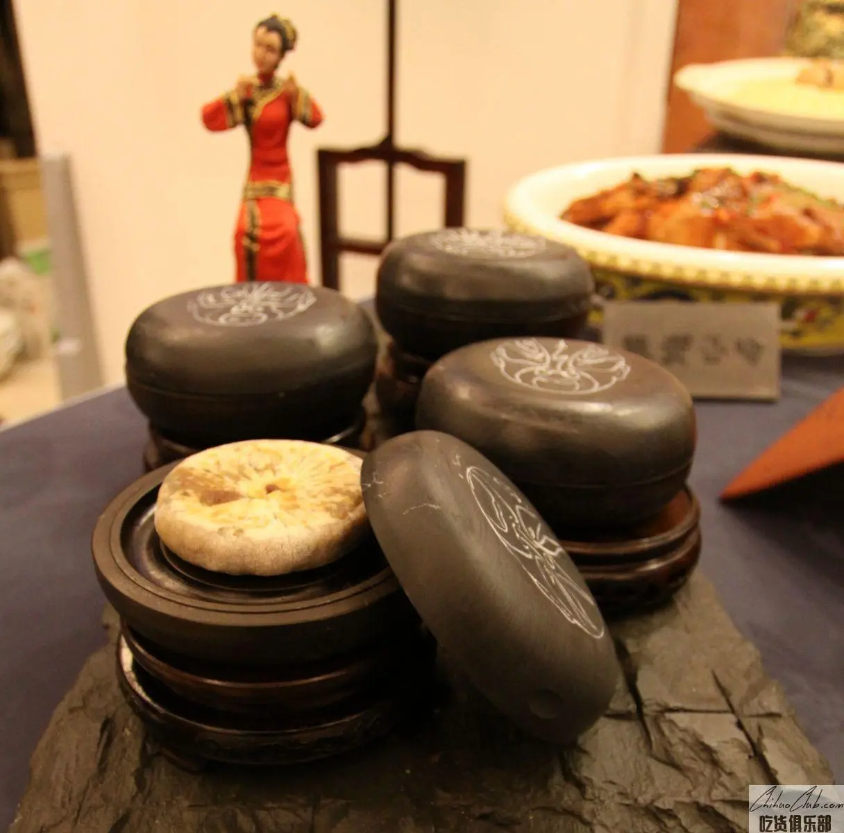 Stone rice cake