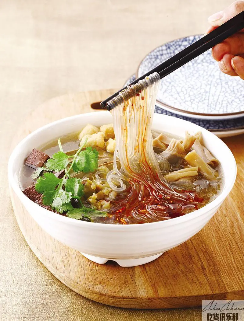 Duck blood and vermicelli soup