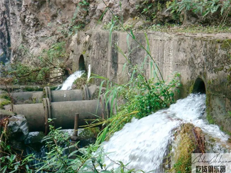 峨眉山矿泉水